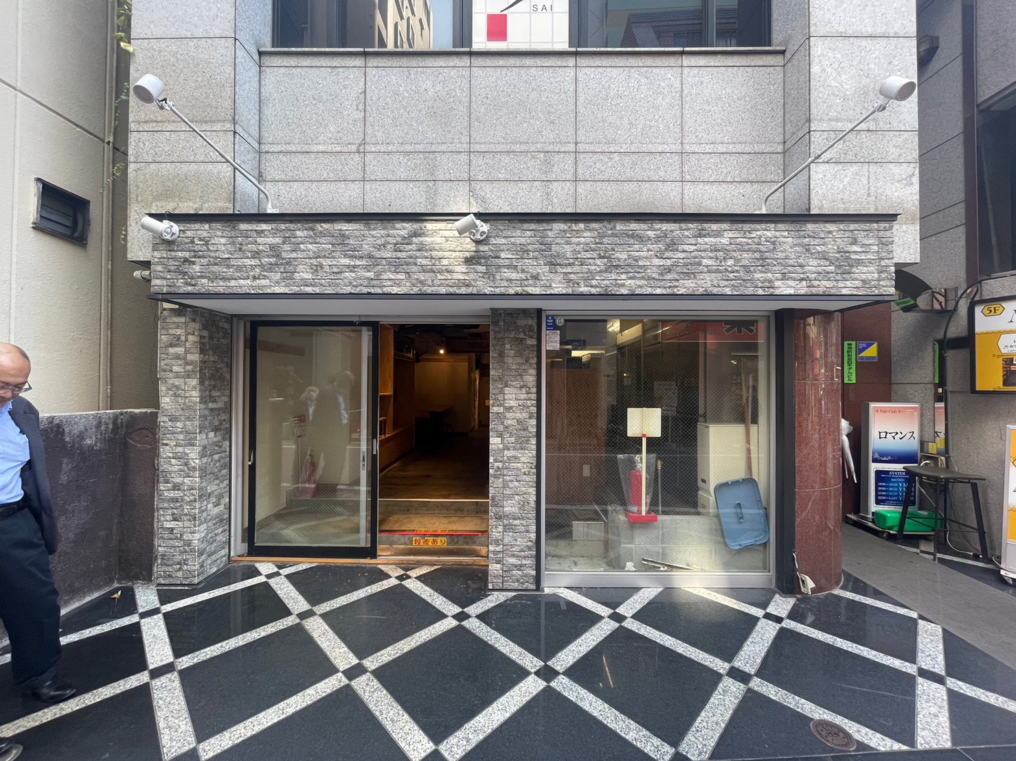 市川駅徒歩3分！iiロード市川沿いの路面居酒屋居抜き店舗物件